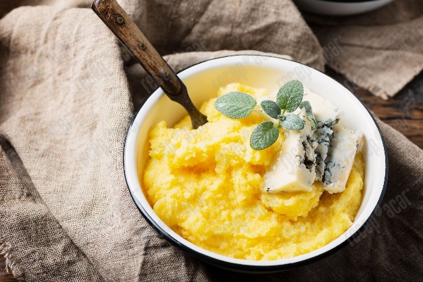 Mămăligă (Polenta)
