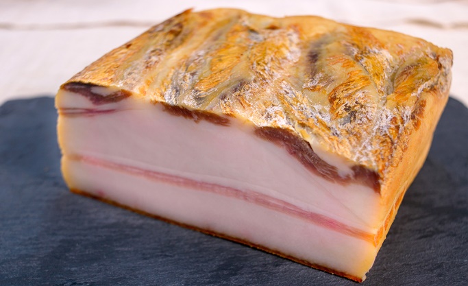 Slănină afumată